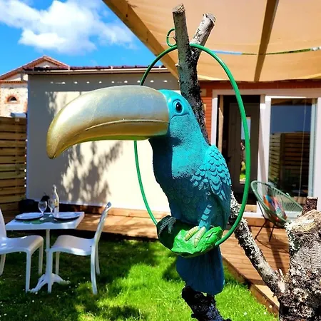 Copacabana Tiny House Terrasse Jardin Casa de Férias Saint-Aignan-Grand-Lieu